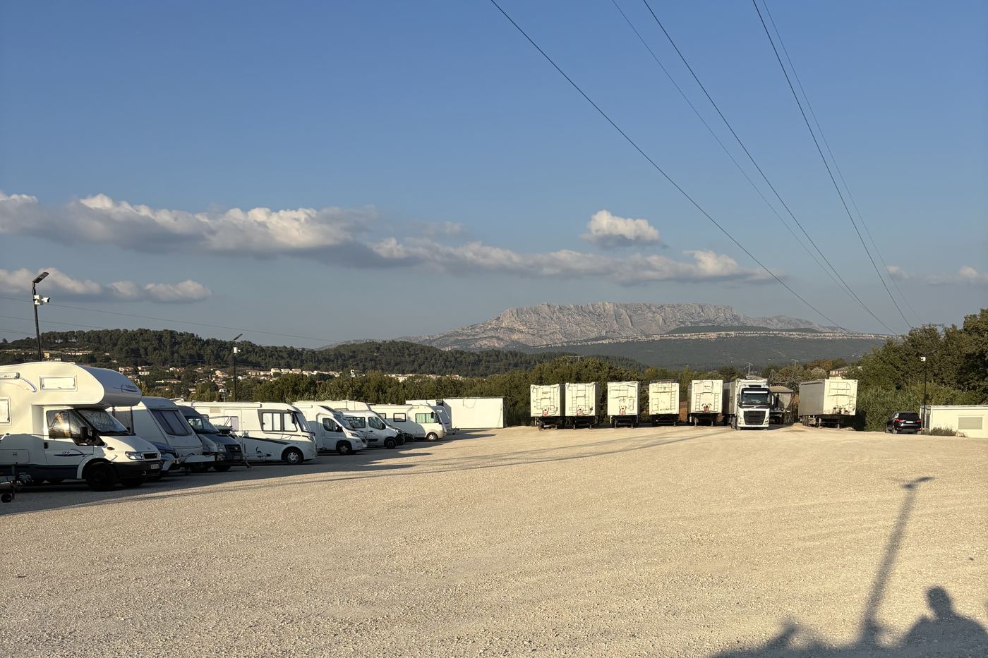 Vue d'ensemble du parc clôturé